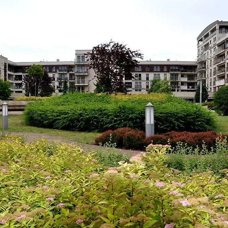 Apartament W Ogrodzie *